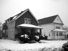 foreclosures, vacant properties: Image shows abandoned house