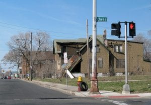 dilapidated Detroit building 2009