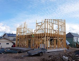 housing equity: photo shows a house under construction