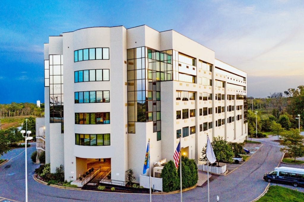 Photo of a former Sheraton hotel, now called the Hope Center, in Delaware