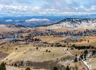 A mountainous Colorado landscape